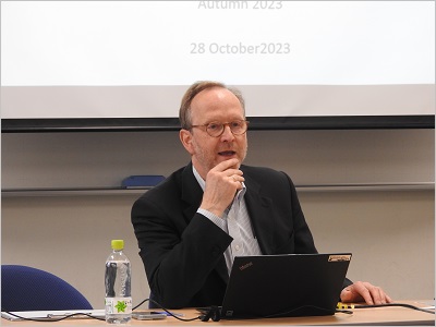 We welcomed Dr. Lorenz Ködderitzsch from Johnson & Johnson for face-to-face classes of 'International Corporate Law and Practice'